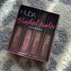 Huda Beauty Blushed Nudes Liquid Matte Lip Set